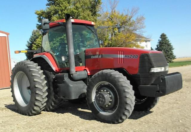 Image of Case IH MX240 equipment image 2