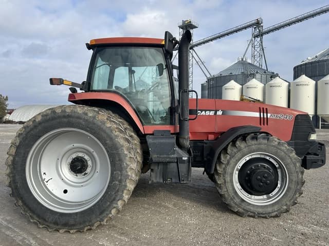Image of Case IH MX240 equipment image 3