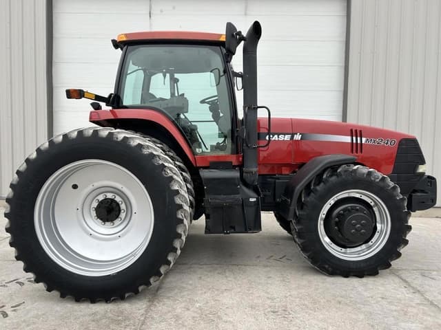 Image of Case IH MX240 equipment image 3