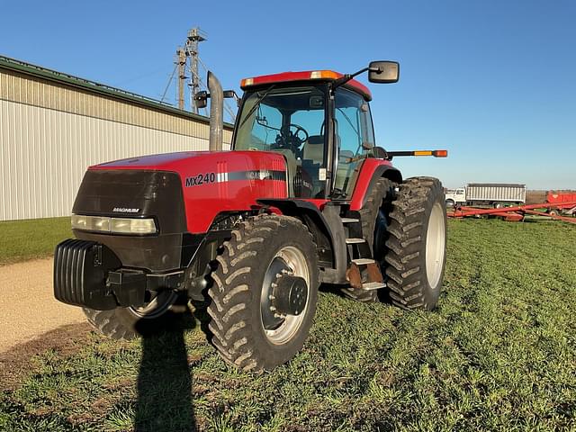 Image of Case IH MX240 equipment image 1