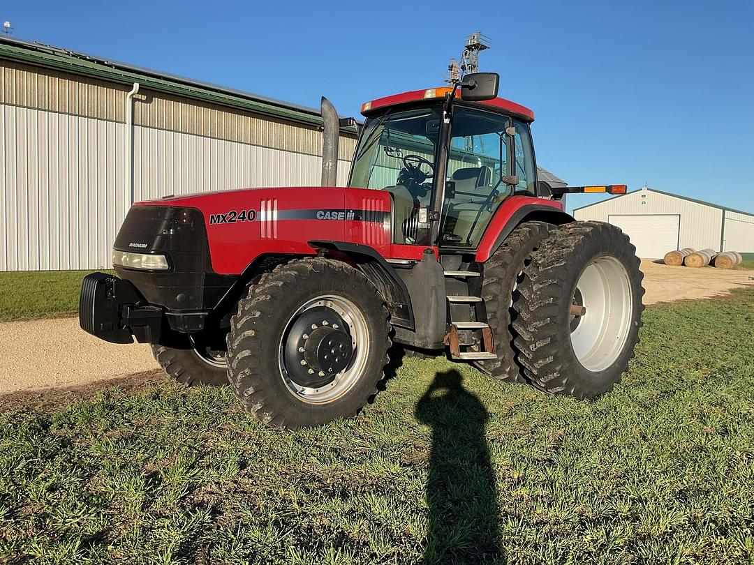 Image of Case IH MX240 Primary image