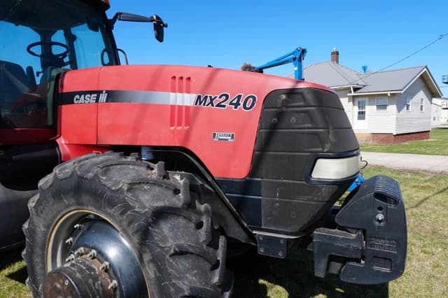 Image of Case IH MX240 equipment image 1