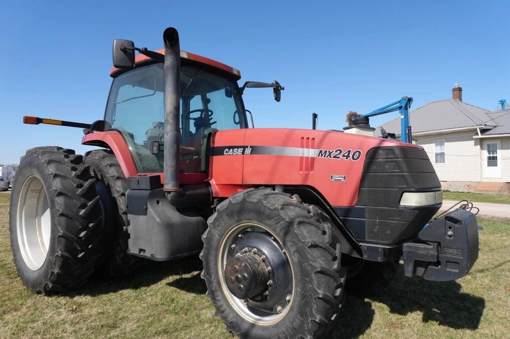2002 Case IH MX240 Equipment Image0