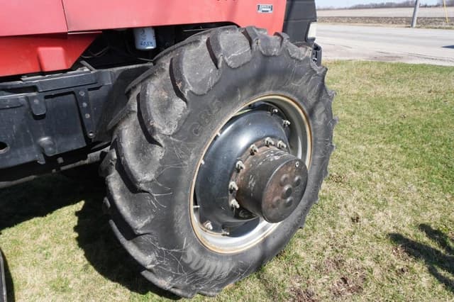 Image of Case IH MX240 equipment image 3