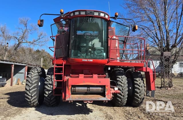 Image of Case IH 2388 equipment image 2