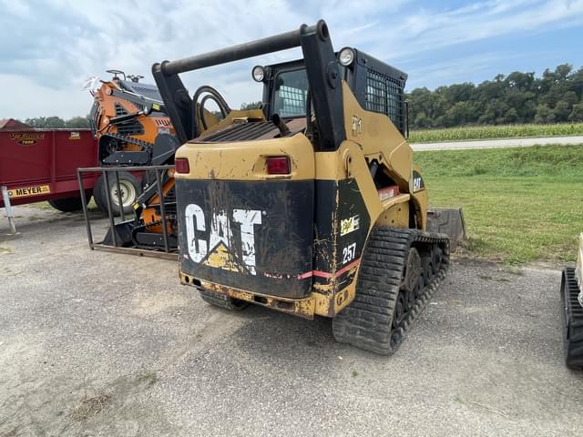 Image of Caterpillar 257 equipment image 2