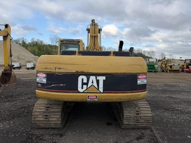 Image of Caterpillar 325CL equipment image 2