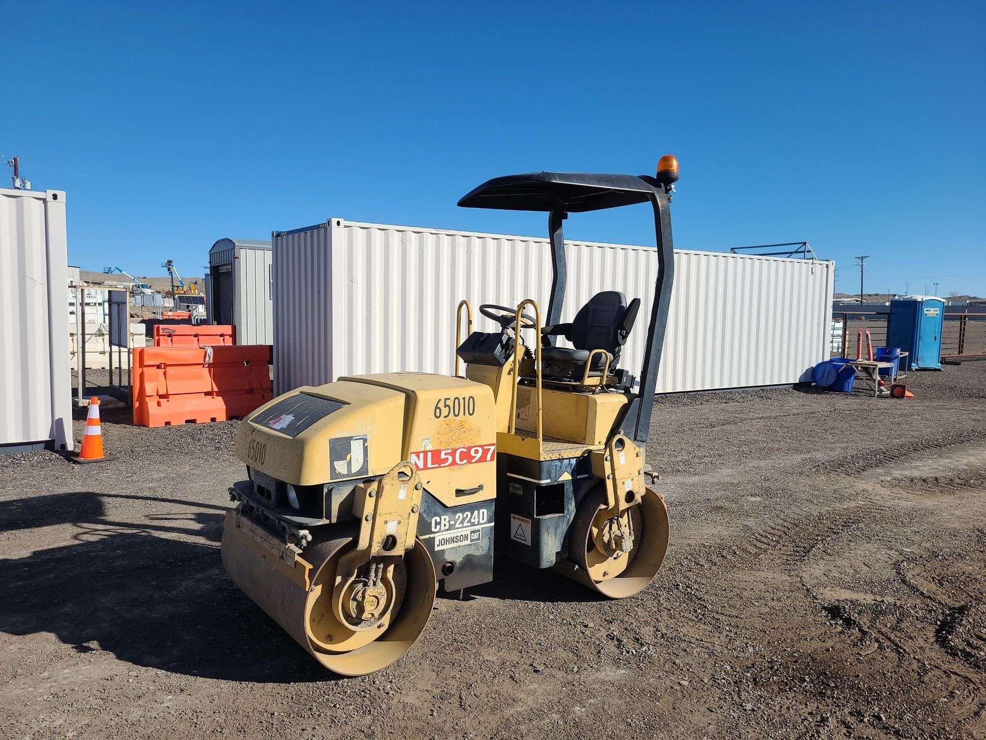 Main image Caterpillar CB-224D