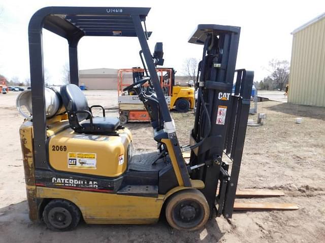 Image of Caterpillar GC15K equipment image 3