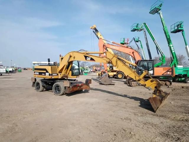 Image of Caterpillar M315 equipment image 2