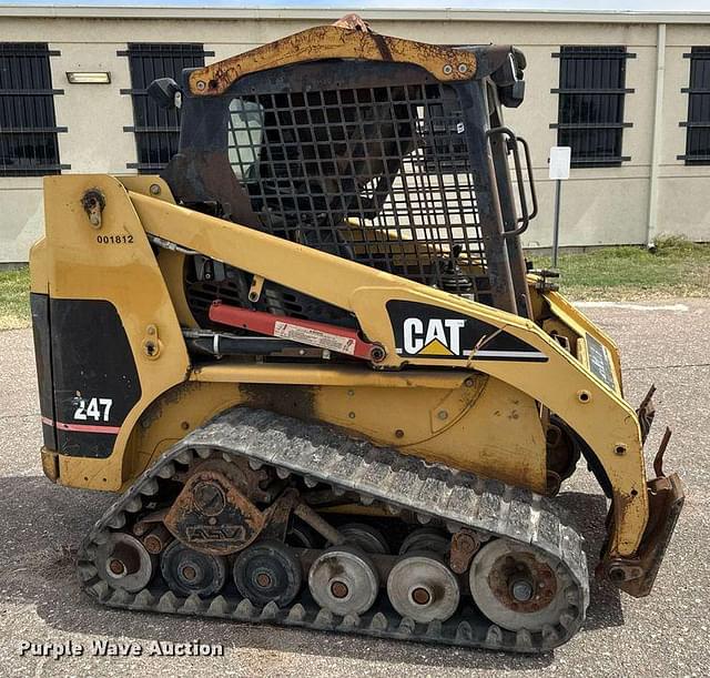 Image of Caterpillar 247 equipment image 3