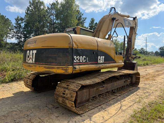 Image of Caterpillar 320CL equipment image 3
