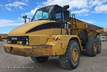 Main image Caterpillar 725