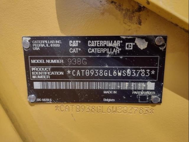 Image of Caterpillar 938G equipment image 4