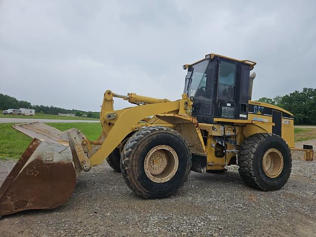 Image of Caterpillar 938G equipment image 2