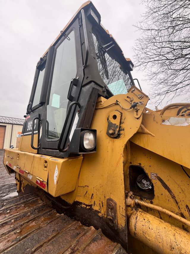Image of Caterpillar 963C equipment image 4