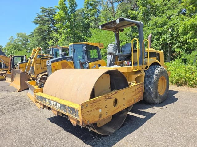 Image of Caterpillar CS563D equipment image 4