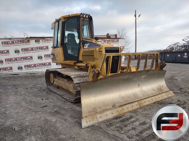 Image of Caterpillar D3G equipment image 2