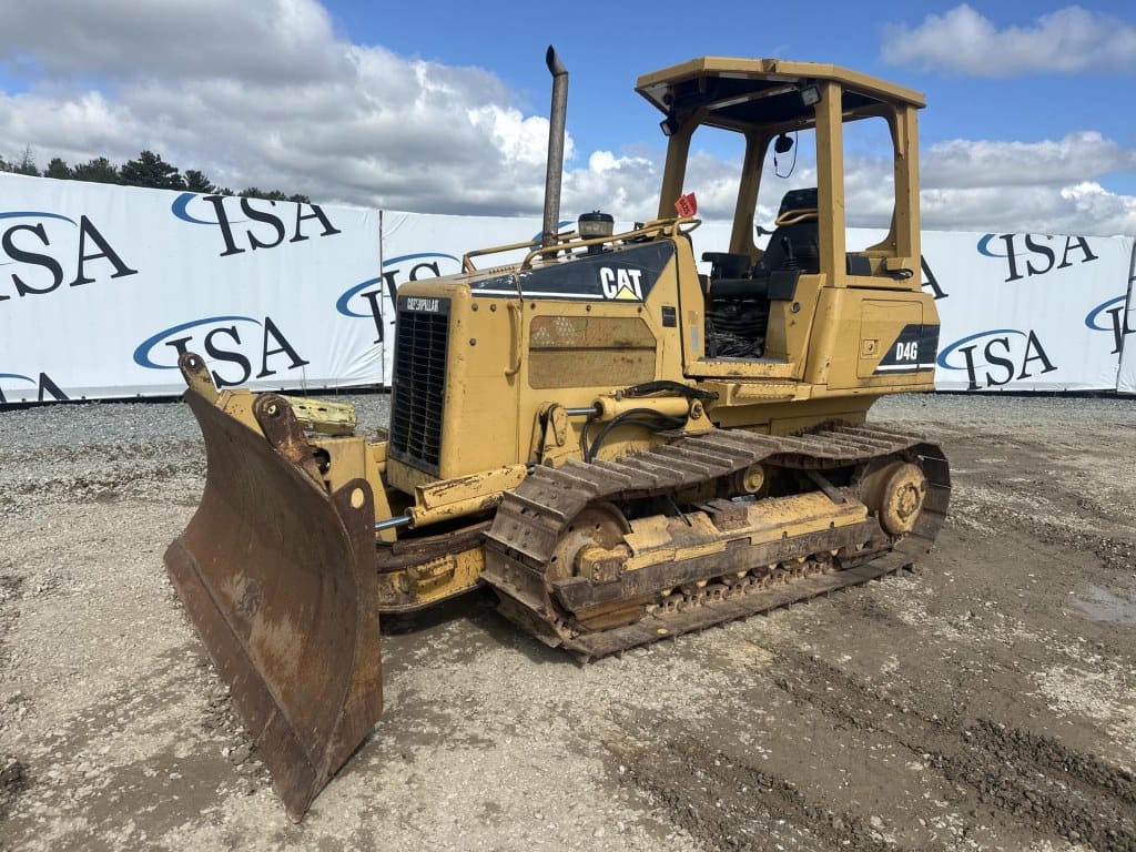 2002 Caterpillar D4G Equipment Image0