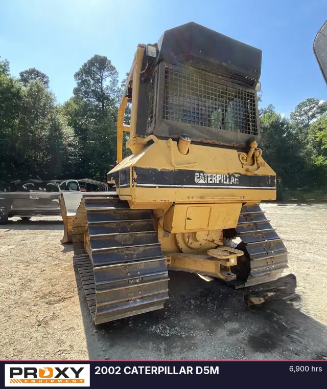 Image of Caterpillar D5M equipment image 3