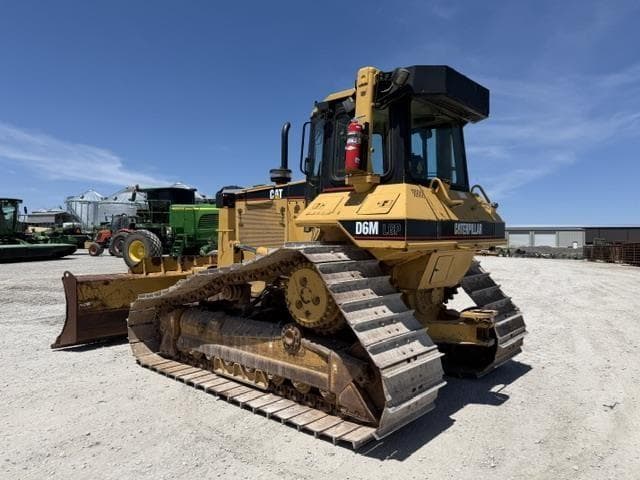 Image of Caterpillar D6M equipment image 2
