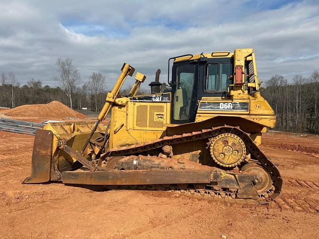 Image of Caterpillar D6R XL equipment image 2