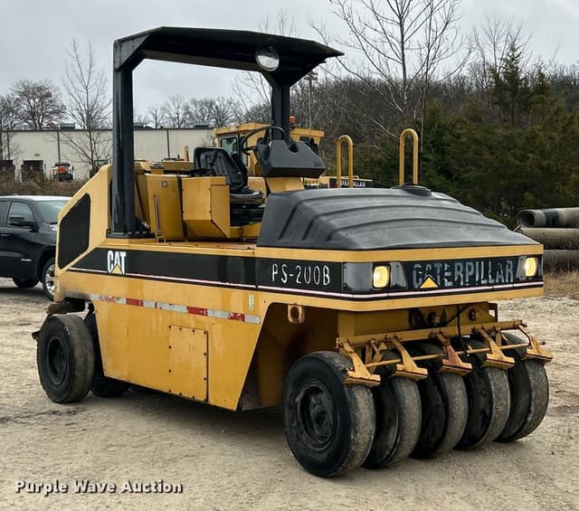 Image of Caterpillar PS-200B equipment image 2