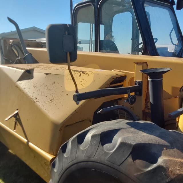 Image of Caterpillar TH83 equipment image 2