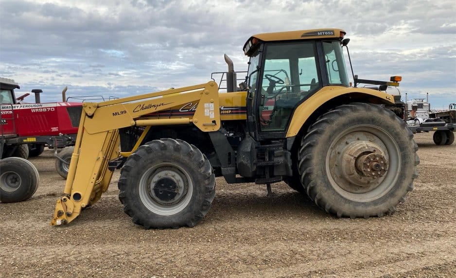 2002 Challenger MT655B Equipment Image0