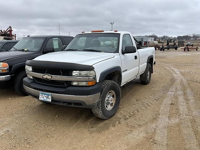 Image of Chevrolet 2500HD equipment image 1