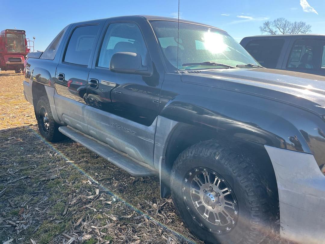 Image of Chevrolet Avalanche Primary image