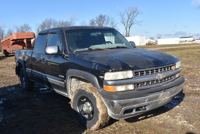 Image of Chevrolet 1500 equipment image 2