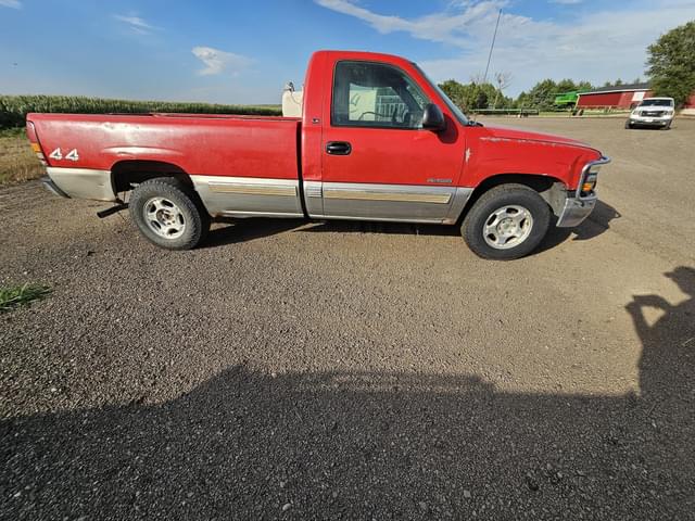 Image of Chevrolet 1500 equipment image 3