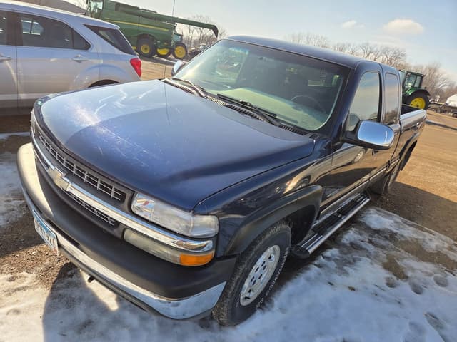 Image of Chevrolet 1500 equipment image 1