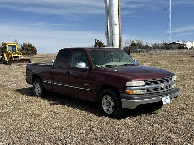 Image of Chevrolet 1500 equipment image 1