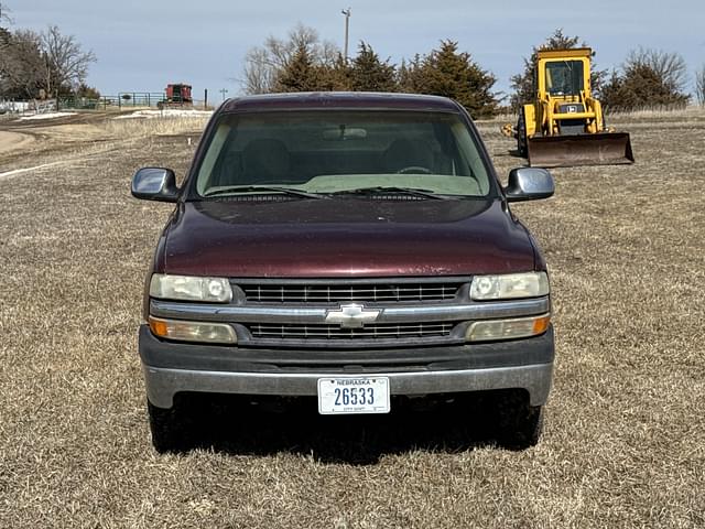 Image of Chevrolet 1500 equipment image 2