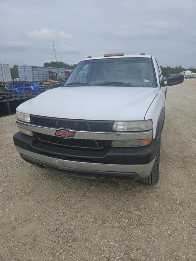 Image of Chevrolet 2500 equipment image 1