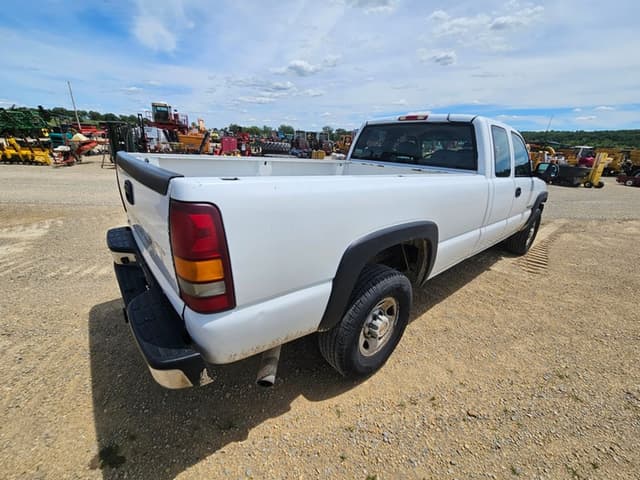Image of Chevrolet 2500 equipment image 4