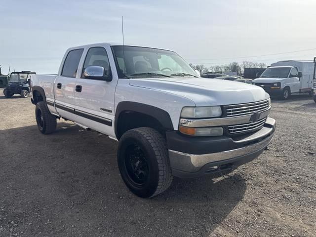 Image of Chevrolet 2500HD equipment image 4