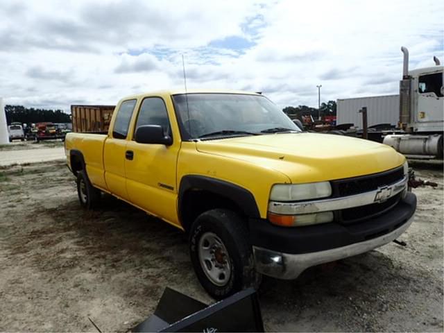 Image of Chevrolet 2500HD equipment image 2