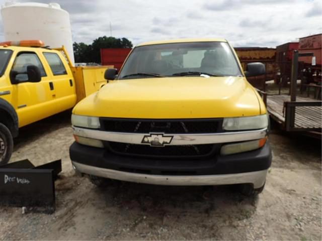 Image of Chevrolet 2500HD equipment image 1