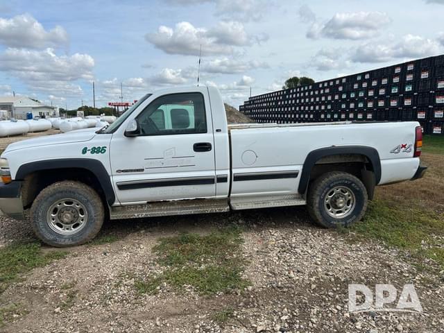Image of Chevrolet 2500HD equipment image 2