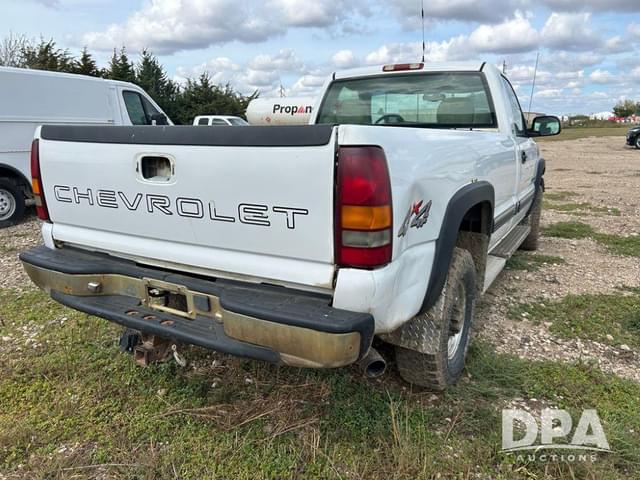 Image of Chevrolet 2500HD equipment image 4