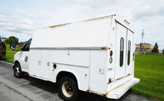 Image of Chevrolet 3500 equipment image 2