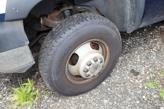 Image of Chevrolet 3500 equipment image 1