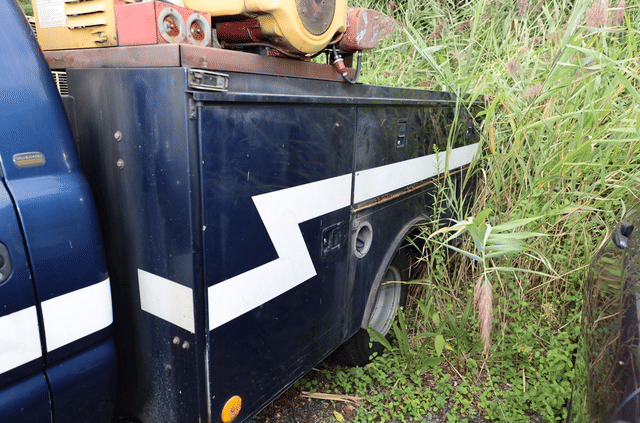 Image of Chevrolet 3500 equipment image 3