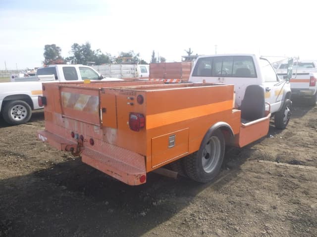 Image of Chevrolet 3500 equipment image 3