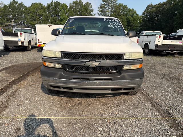 Image of Chevrolet C2500 equipment image 2