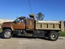2002 Chevrolet C7500 Image