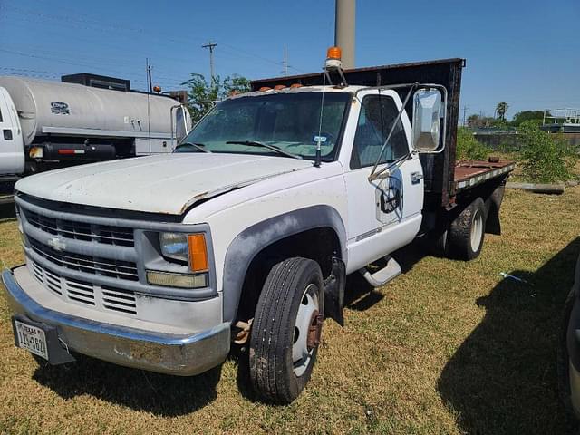 Image of Chevrolet 3500HD equipment image 2